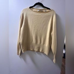 Vince 100% Cashmere long sleeve sweater size XS